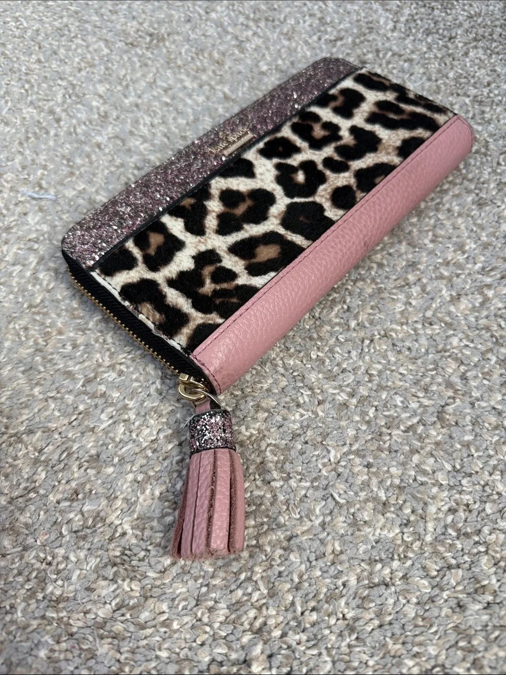 Leopard Print Glitter Zip Wallet in Pink